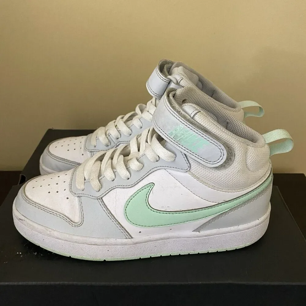 Nike Unisex-Child Sports Three‎ Quarter High Shoes